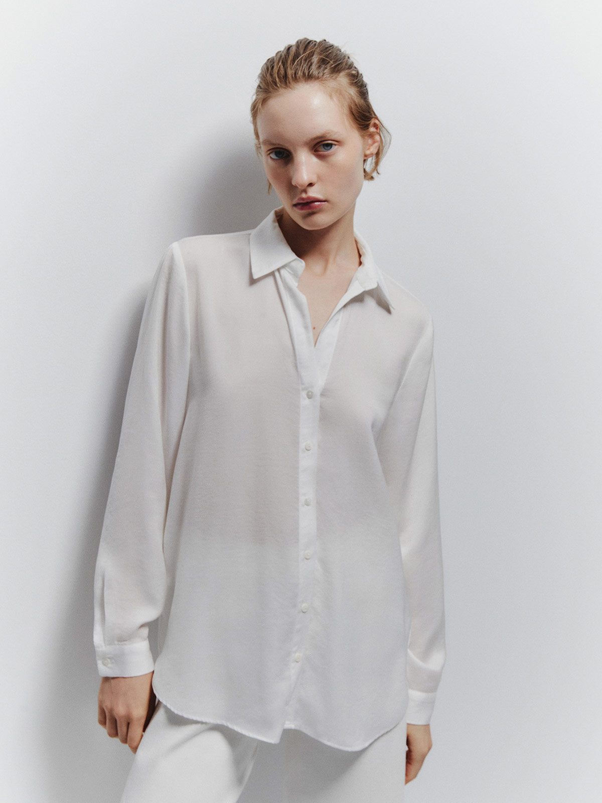 BLUSA MUJER SFERA MANGA LARGA SATINADA - 2