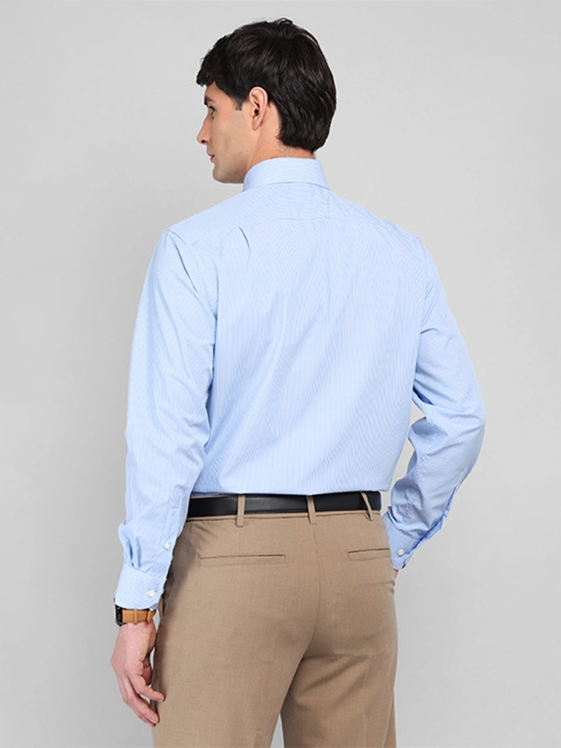 CAMISA HOMBRE VAN HEUSEN MANGA LARGA TAILORED FIT DISEÑO A RAYAS CUELLO ITALIANO PUÑO SIMPLE - 2