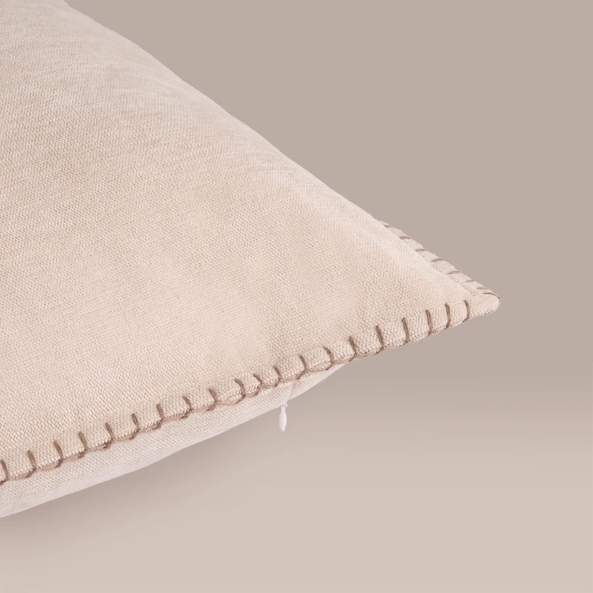 COJÍN MAISON LINETT PIPING 50X50 CM BEIGE  - 2