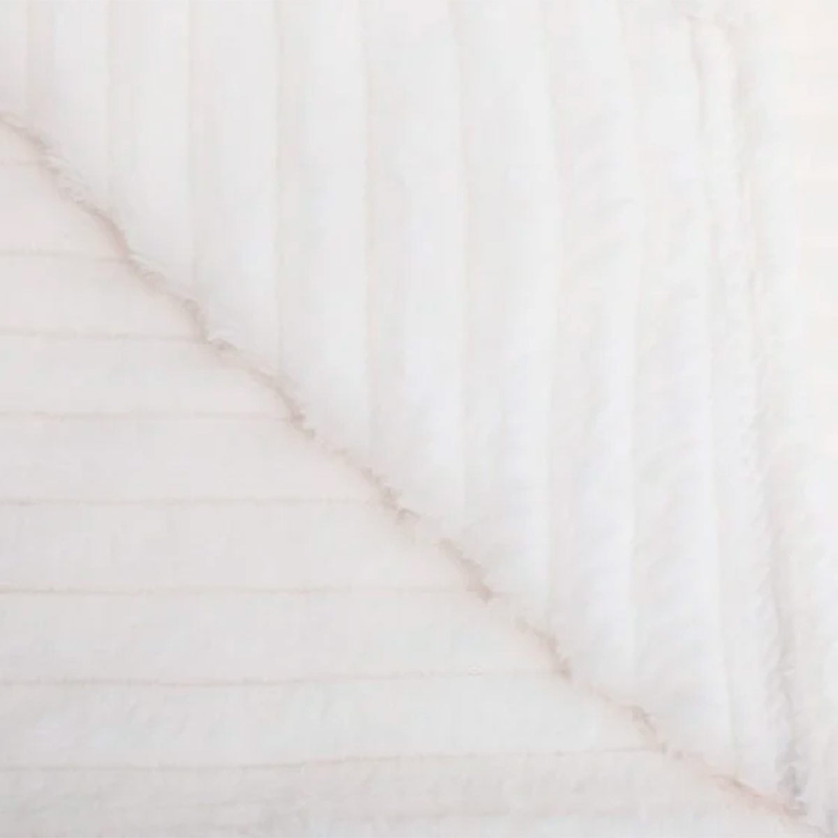 MANTA RIPLEY HOME FLANNEL EMBOSSED LÍNEAS IVORY - 2