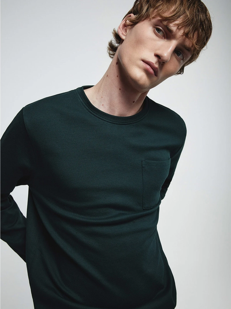 POLERA HOMBRE SFERA MANGA LARGA CUELLO CAJA