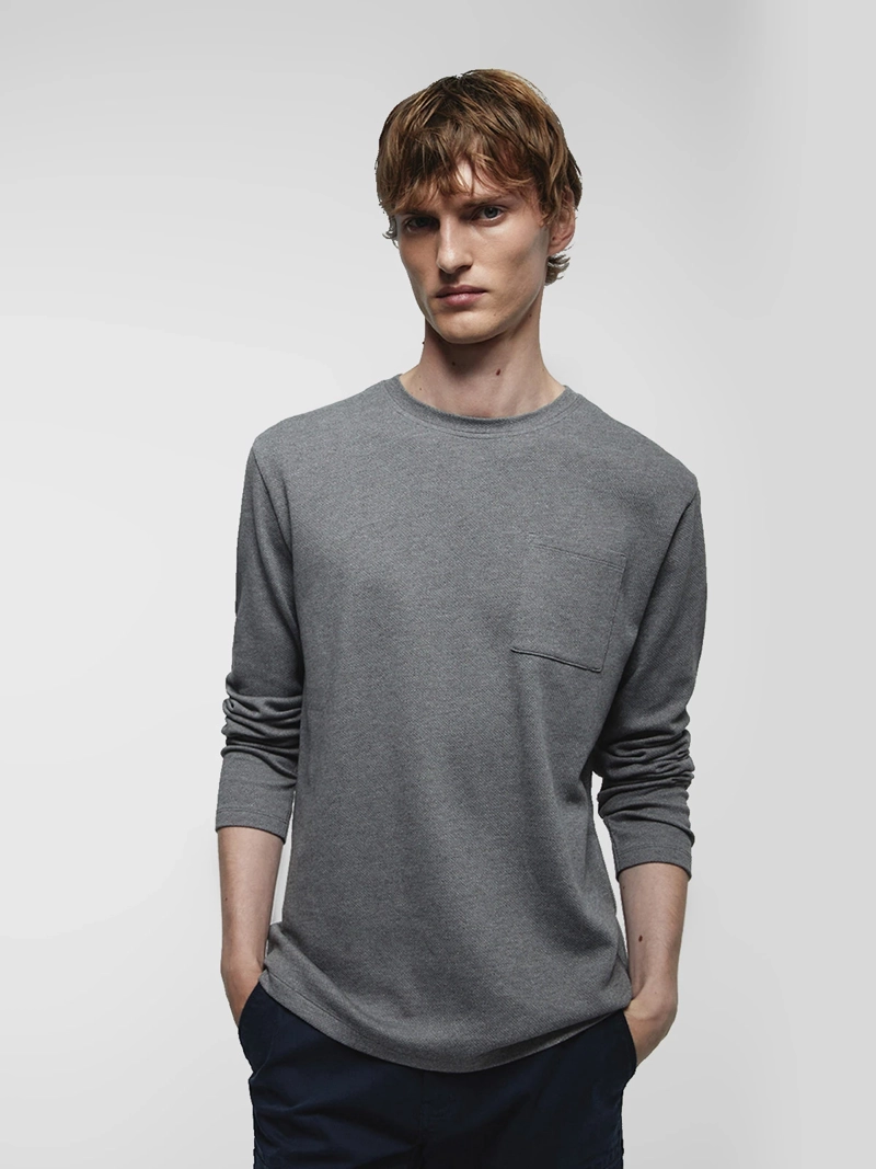 POLERA HOMBRE SFERA MANGA LARGA CUELLO CAJA