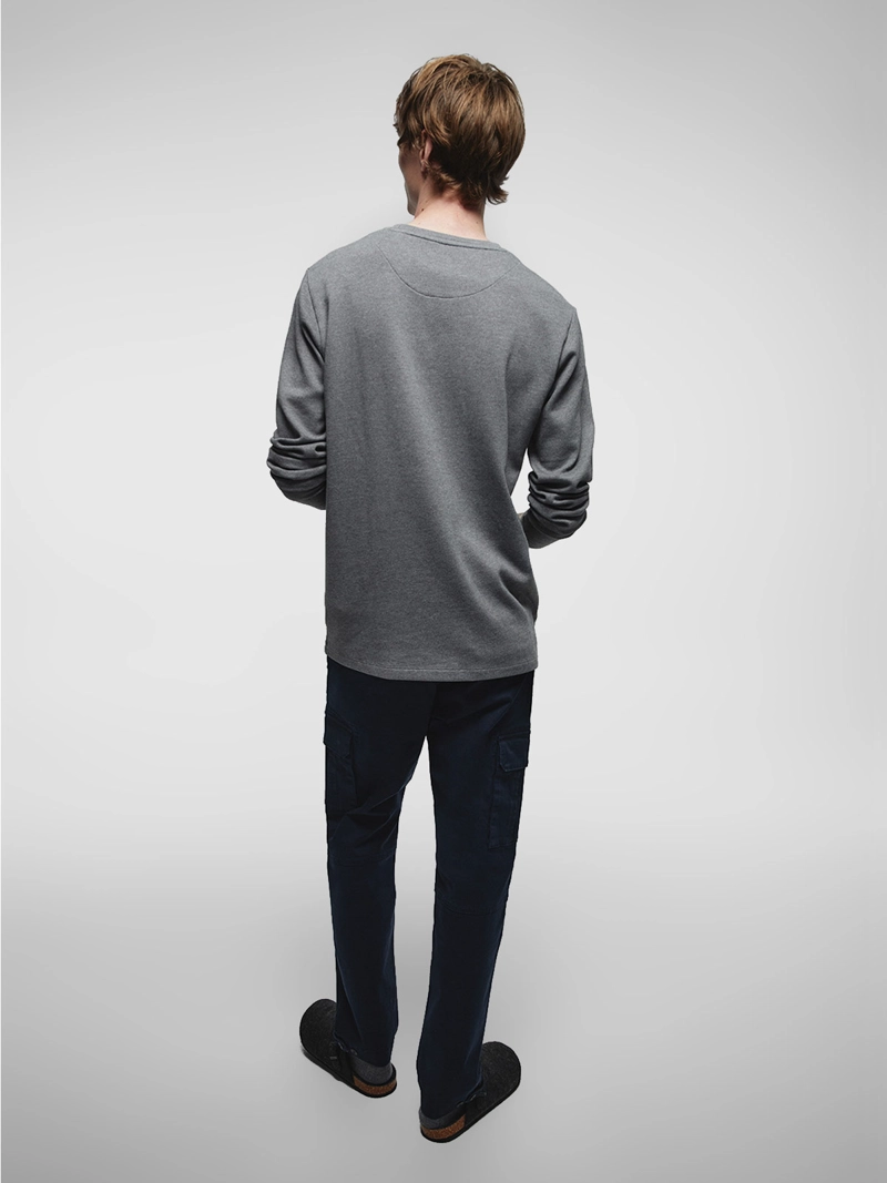 POLERA HOMBRE SFERA MANGA LARGA CUELLO CAJA - 4