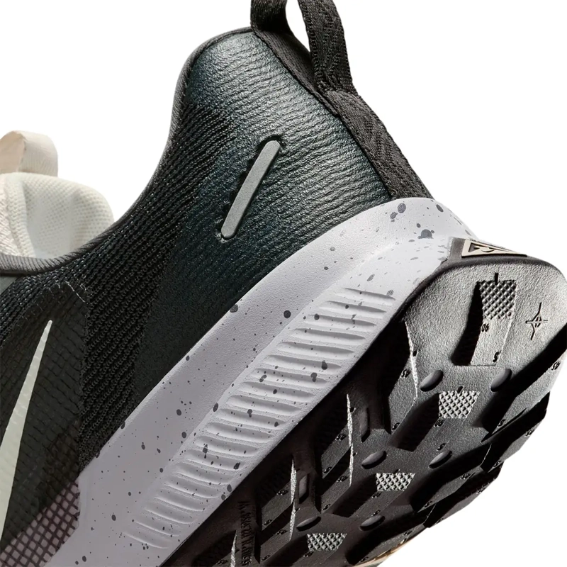 ZAPATILLAS HOMBRE NIKE RUNNING GRAFITO JUNIPER TRAIL 3 - 10