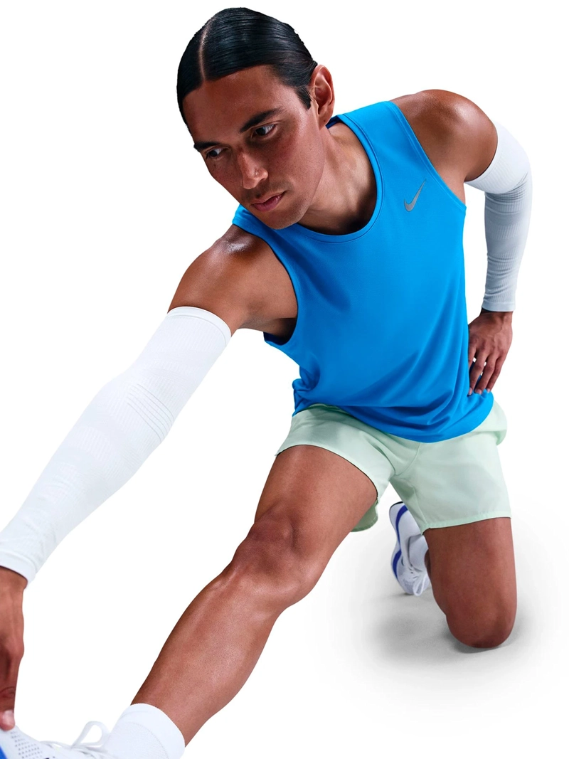 POLERA SIN MANGAS HOMBRE NIKE MILER DRIFIT - 4