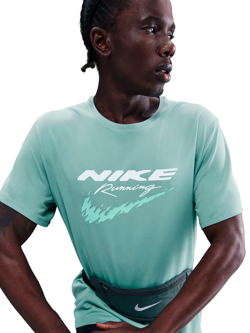 POLERA HOMBRE NIKE NRGY MILER  - 4