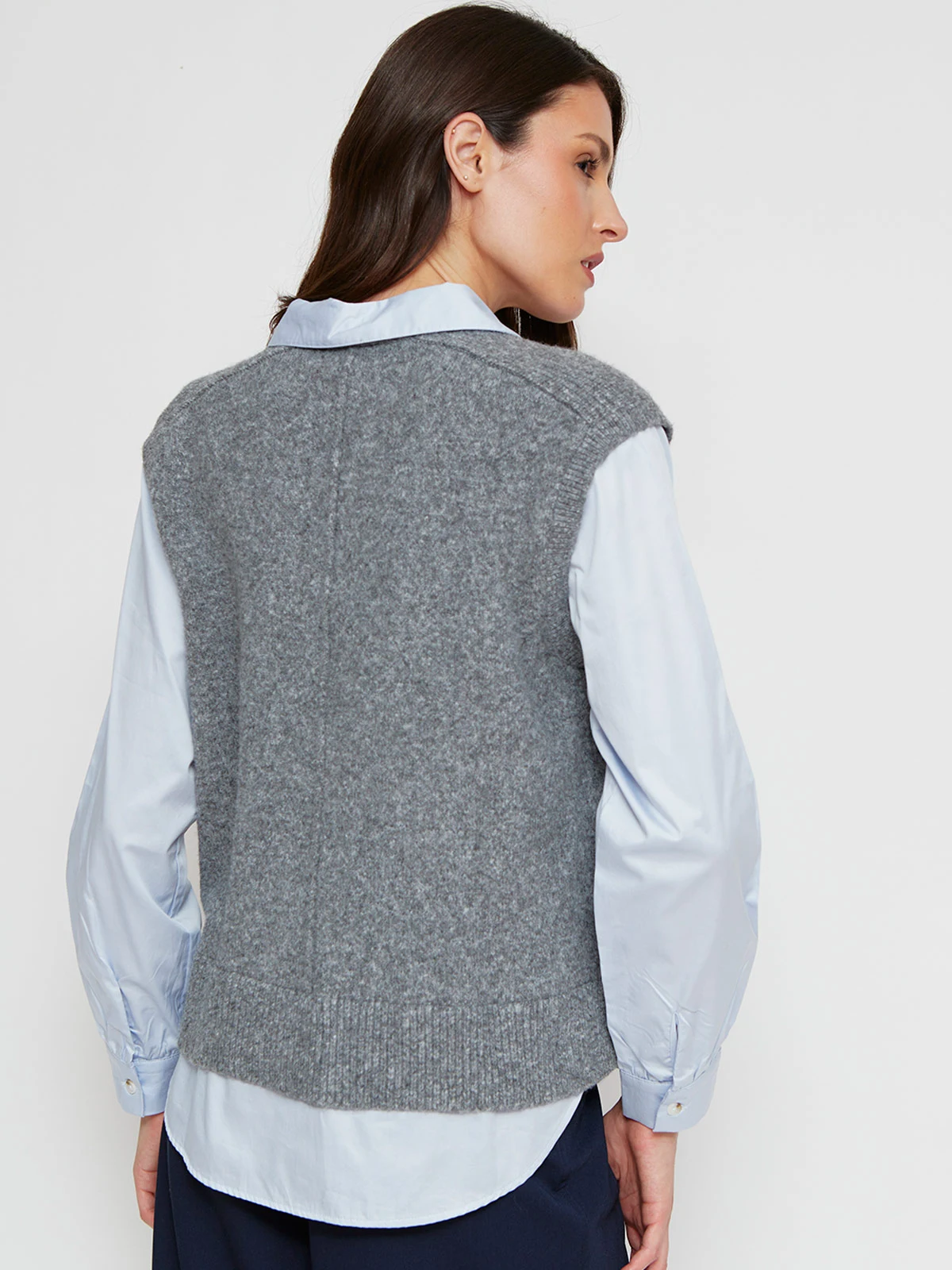 SWEATER MUJER CACHAREL LANA SIN MANGAS CON BLUSA - 2