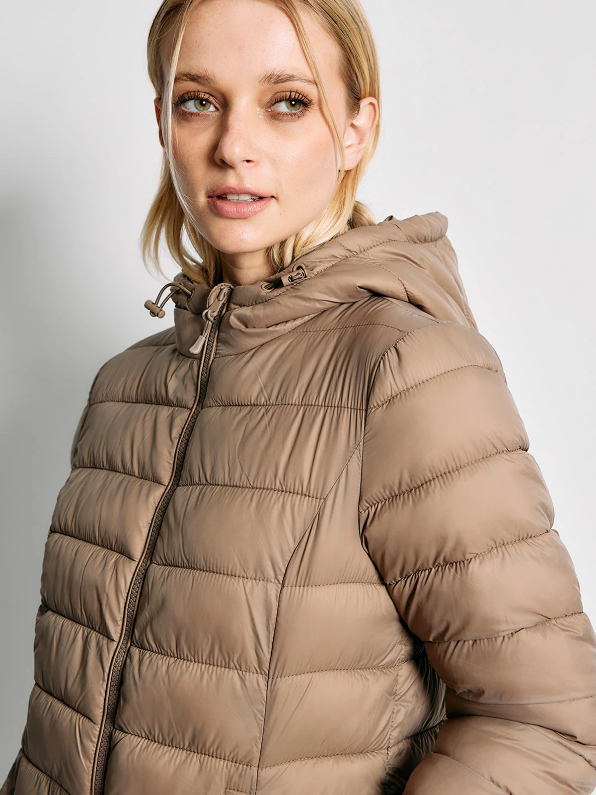 PARKA MUJER INDEX CORTA CON GORRO - 3