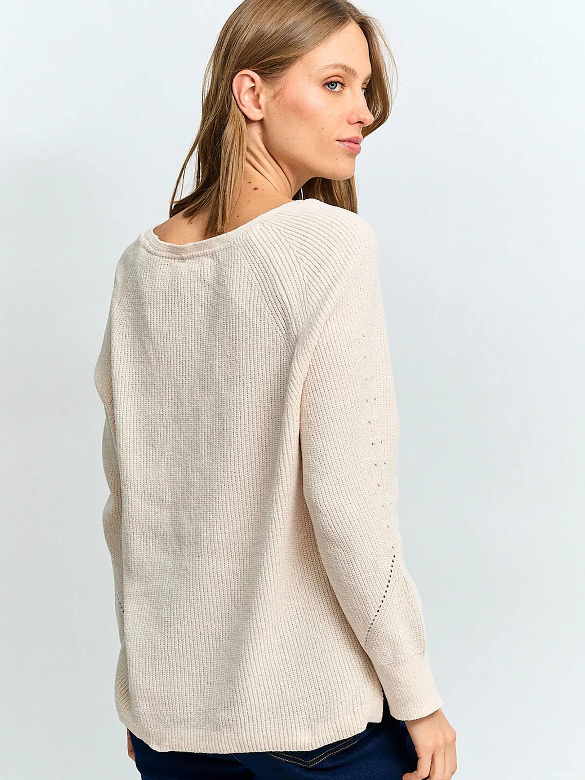 SWEATER MUJER AZIZ CUELLO EN V - 2