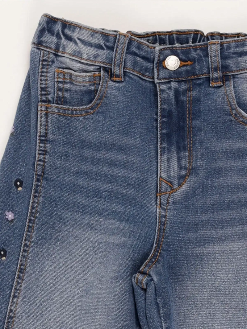 JEANS  NIÑA HARVEST WIDE BORDADO - 3