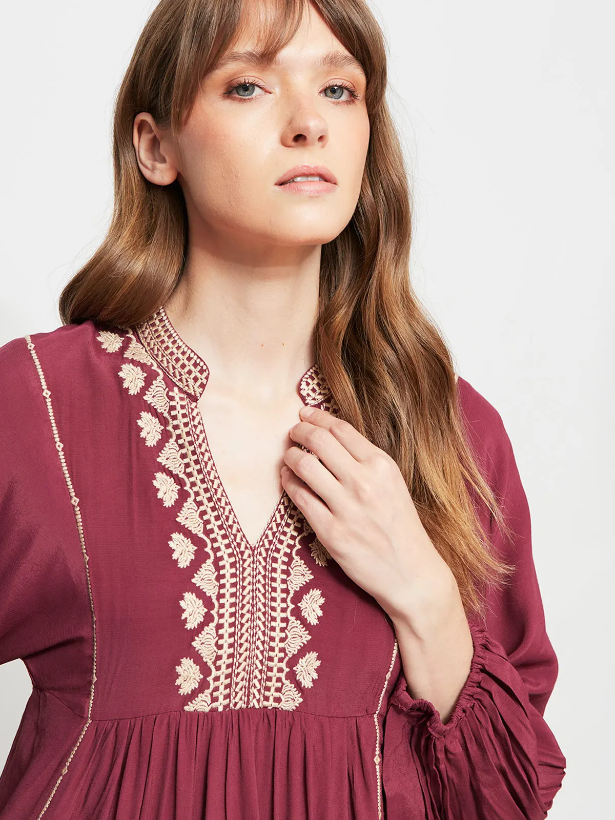 VESTIDO MUJER TATIENNE CORTO BORDADO - 4