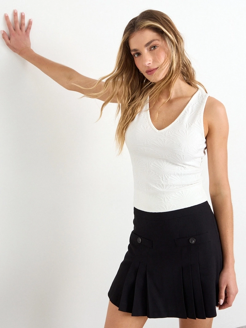 POLERA MUJER IO CUELLO EN V TEXTURA - 3
