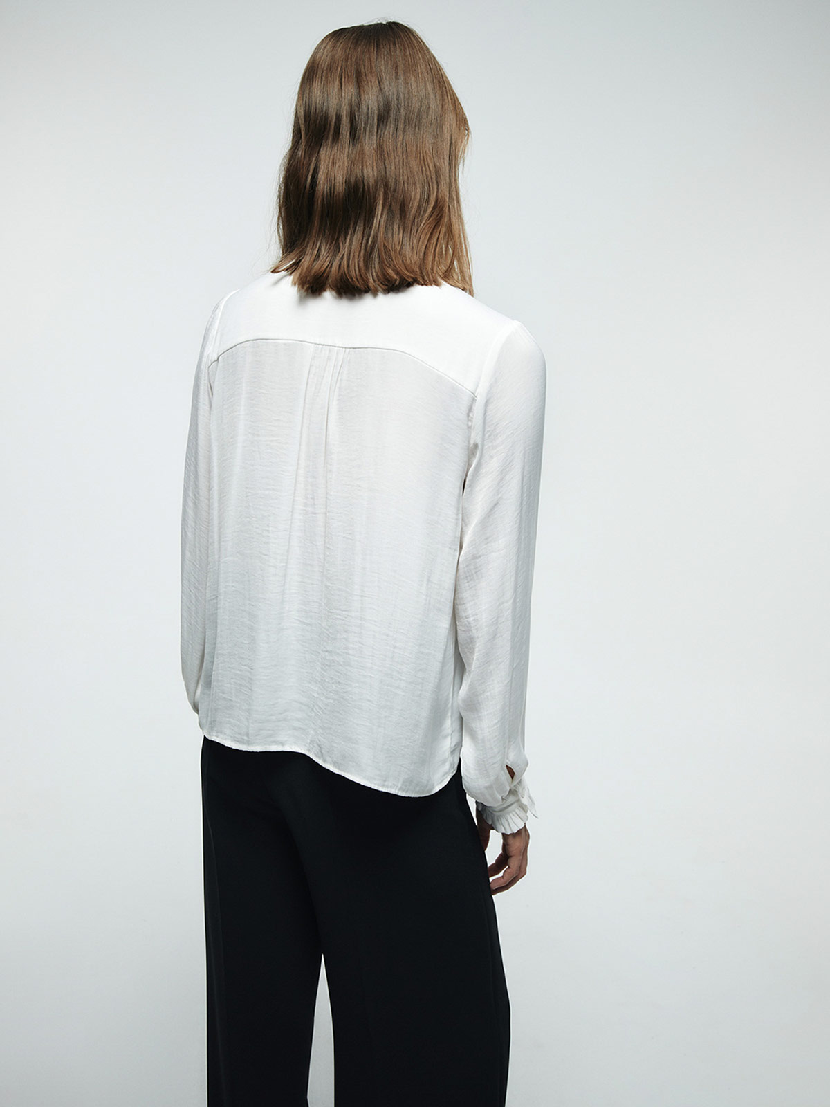 BLUSA MUJER SFERA MANGA LARGA VOLANTES - 3