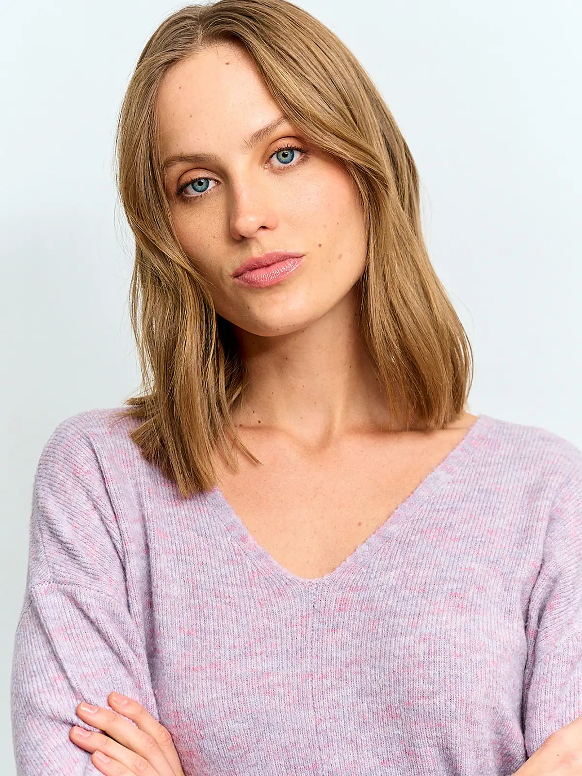 SWEATER MUJER AZIZ CUELLO EN V LISO - 3