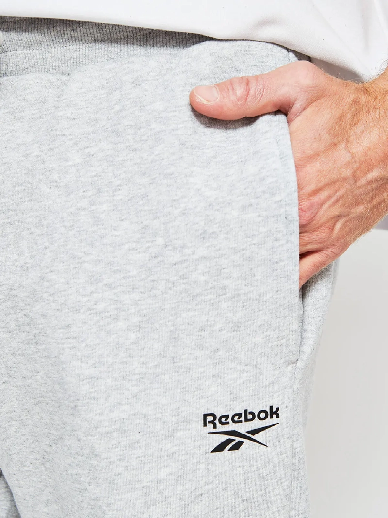 PANTALÓN HOMBRE REEBOK ALGODÓN SMALL LOGO - 3