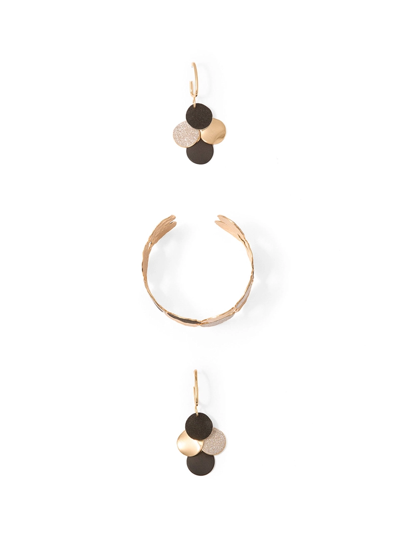 CONJUNTO MUJER SFERA CÍRCULOS BRILLOS