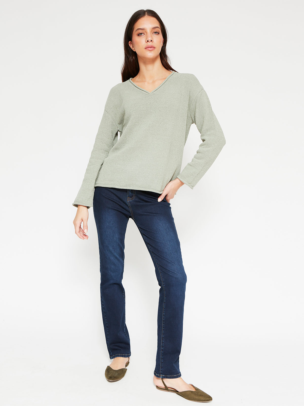 SWEATER MUJER AZIZ CUELLO EN V - 4