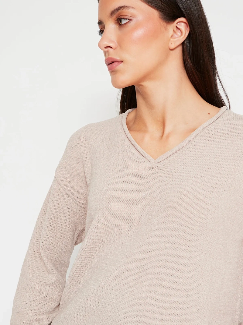 SWEATER MUJER AZIZ CUELLO EN V - 3