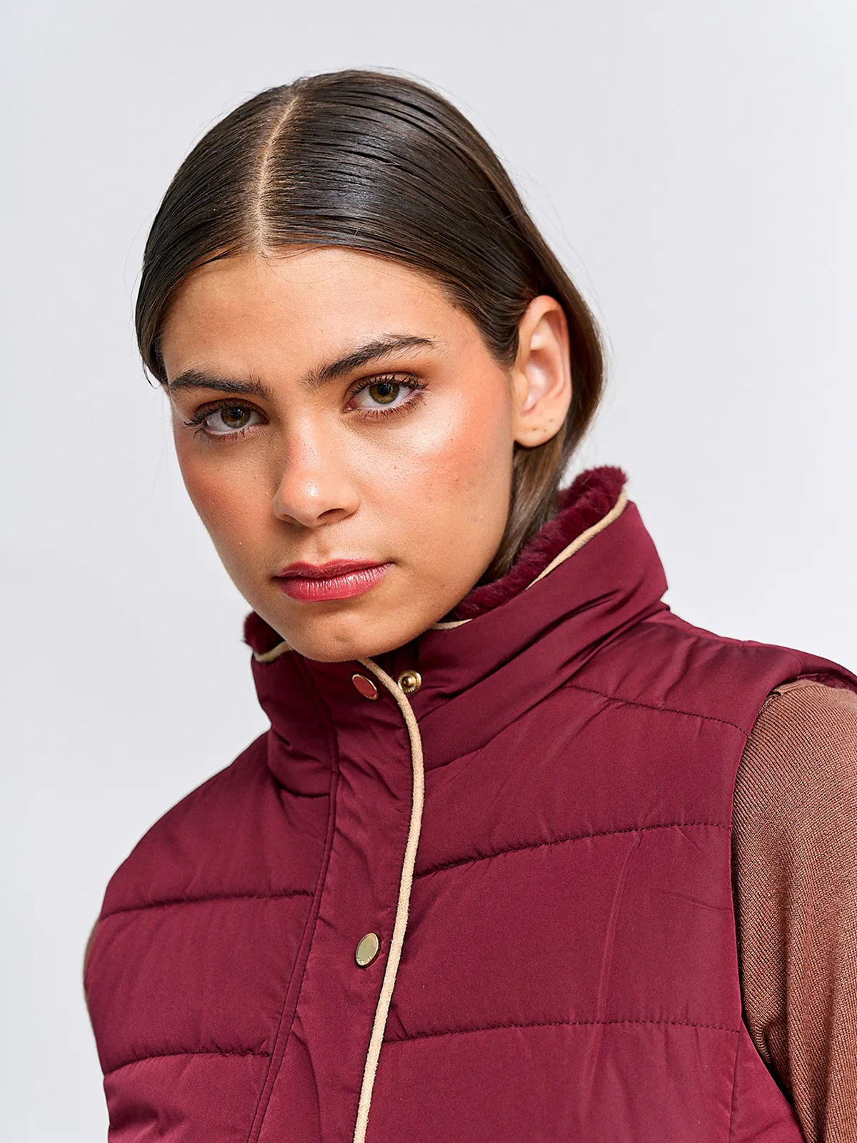 PARKA MUJER CACHAREL CUELLO ALTO SIN MANGAS PELOS - 3