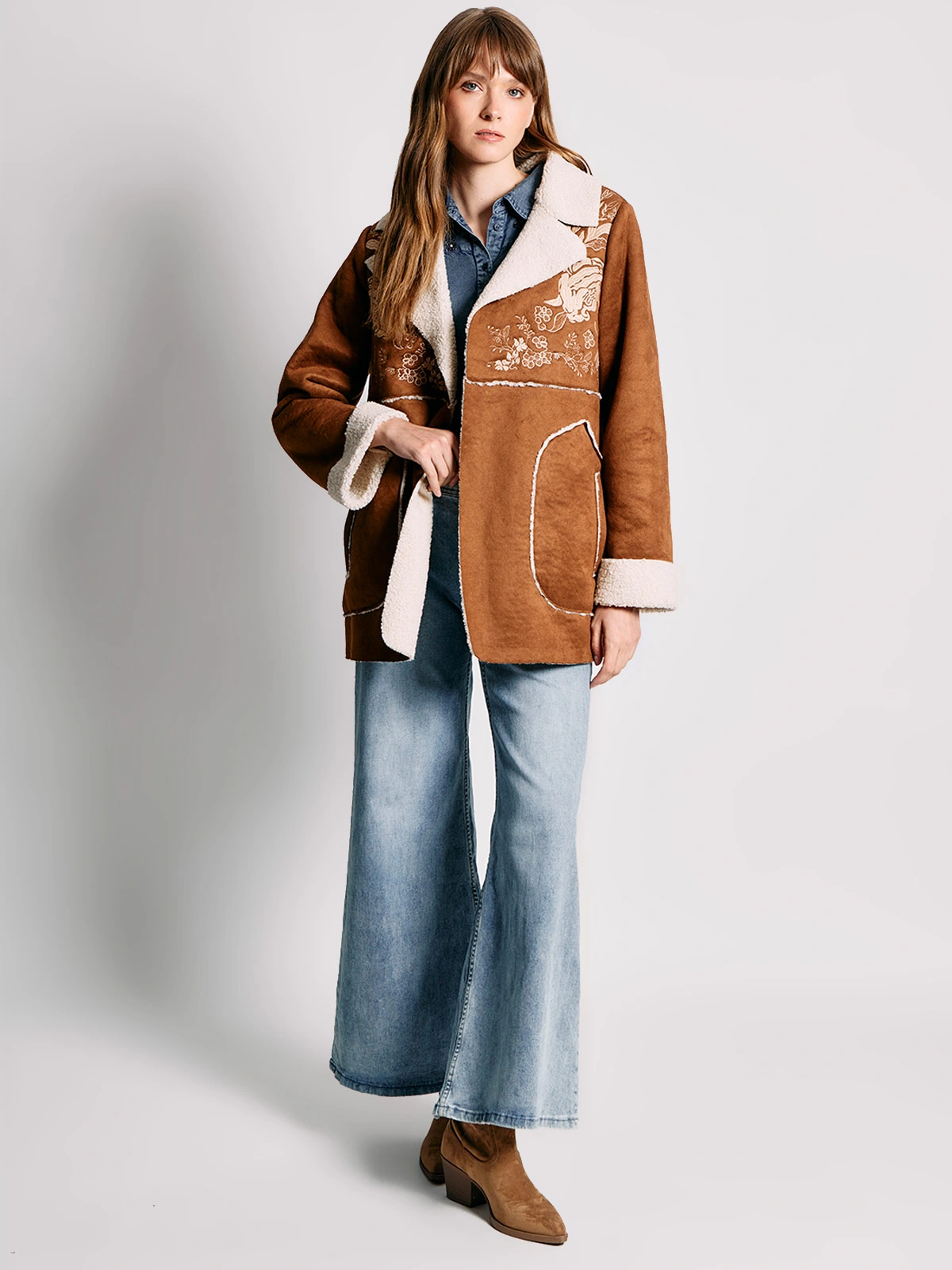 CHAQUETA MUJER TATIENNE LARGA EFECTO PIEL BORDADA - 4