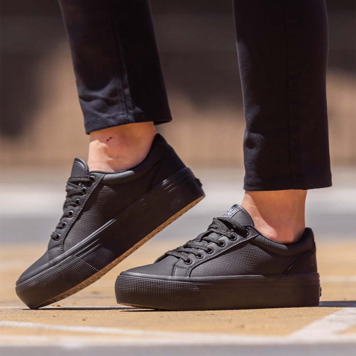 ZAPATILLAS MUJER MAUI & SONS ESCOLARES NEGRO 5CE114-WC CUERO - 2