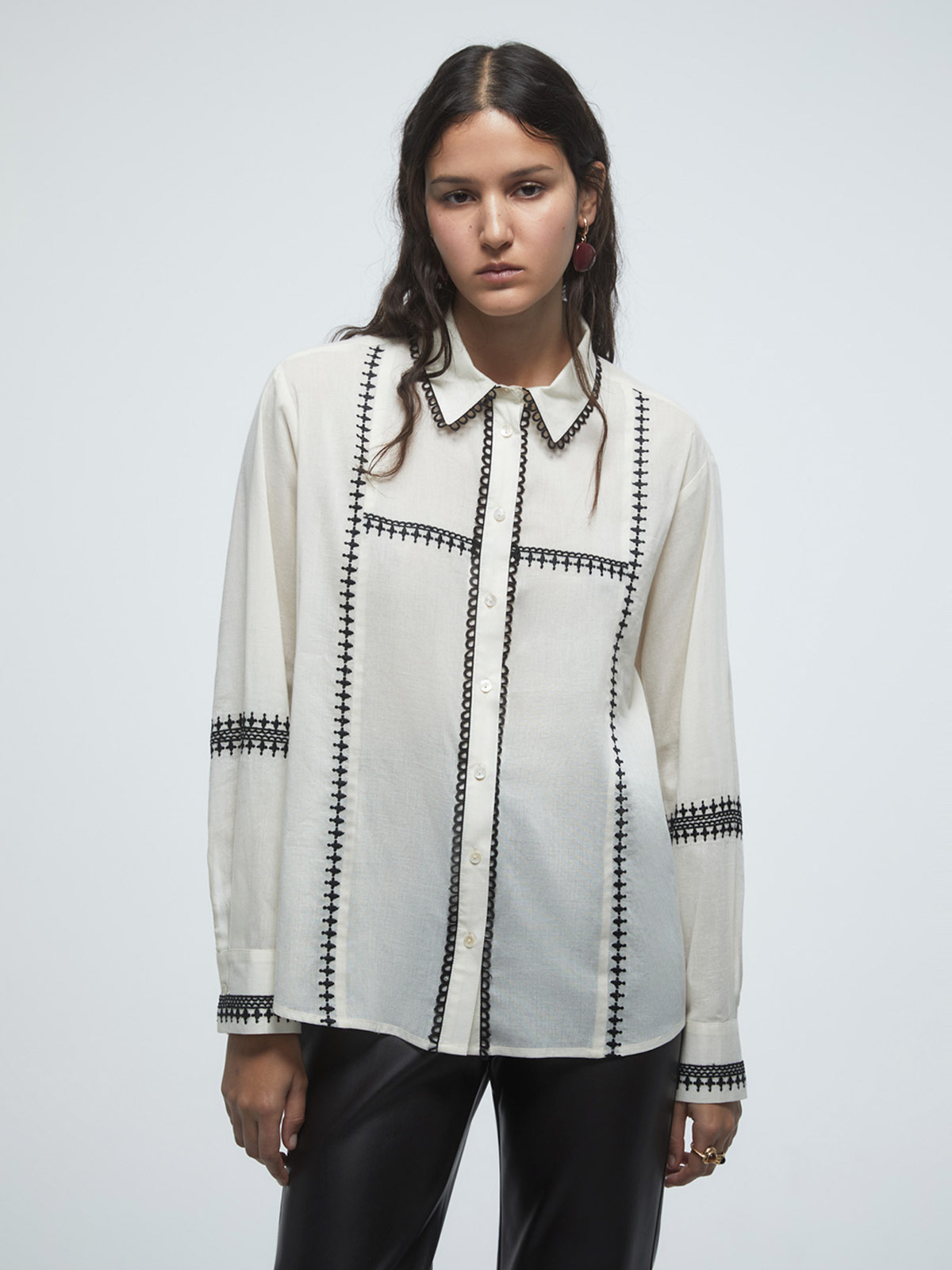 BLUSA MUJER SFERA ALGODÓN MANGA LARGA BORDADO - 2