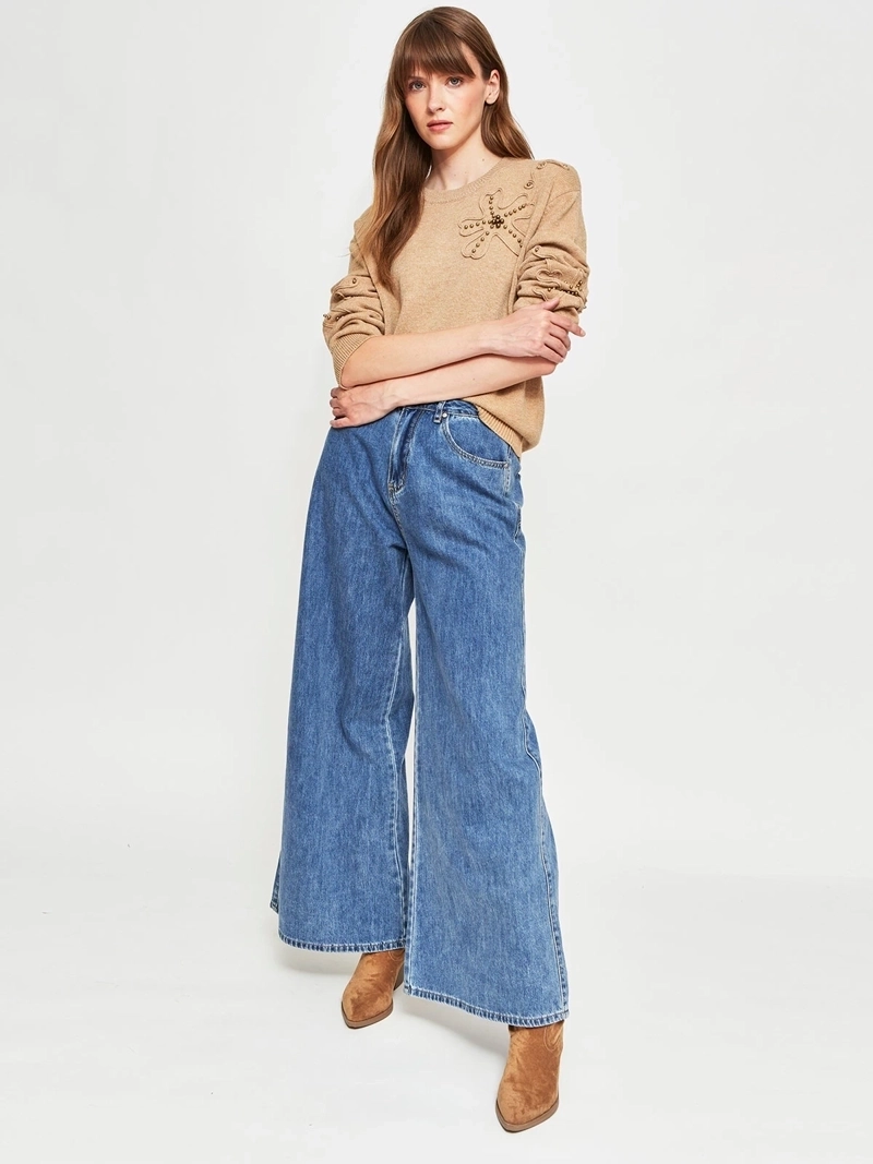 SWEATER MUJER TATIENNE BORDADO FLORES Y TACHAS - 4