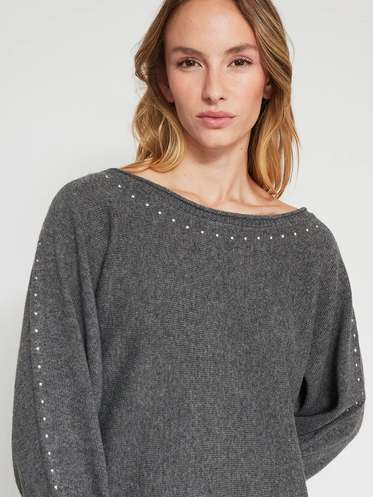 SWEATER MUJER INDEX MANGA LARGA TACHAS - 3