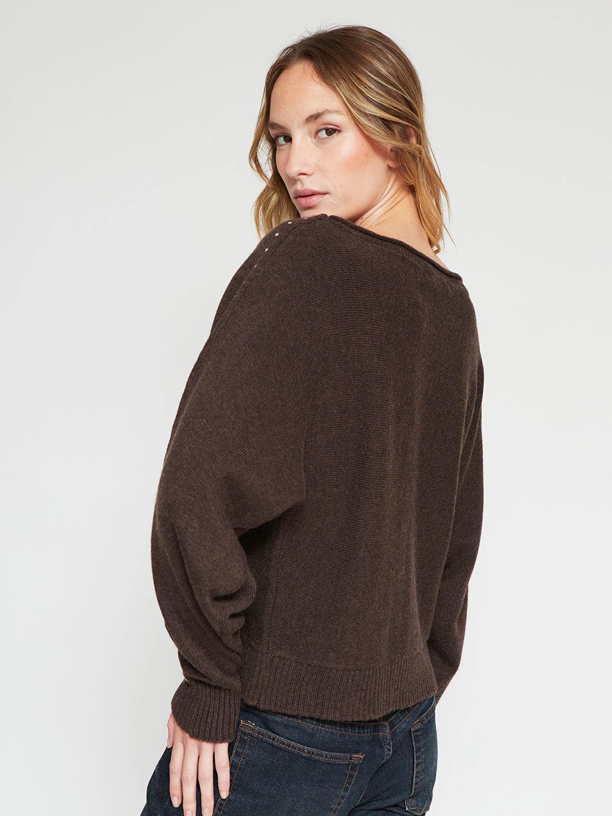 SWEATER MUJER INDEX MANGA LARGA TACHAS - 2