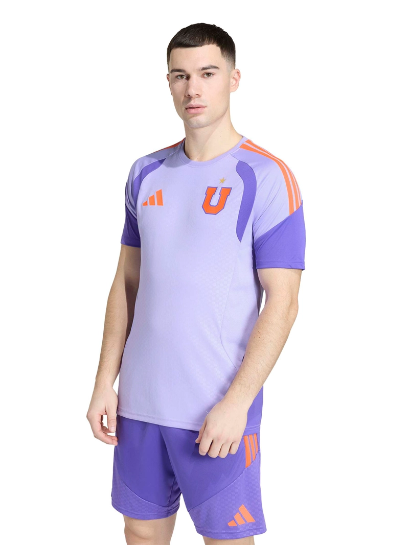CAMISETA DE FÚTBOL HOMBRE ADIDAS UNIVERSIDAD DE CHILE ENTRENAMIENTO TIRO26 MORADO - 1