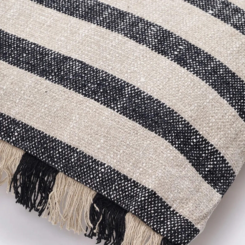 COJÍN RIPLEY HOME CAMEL RAYAS FLECOS 50X50 CM NEGRO - 5