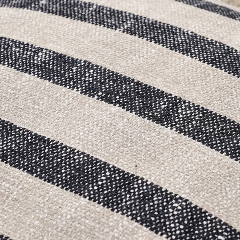 COJÍN RIPLEY HOME CAMEL RAYAS FLECOS 50X50 CM NEGRO - 6