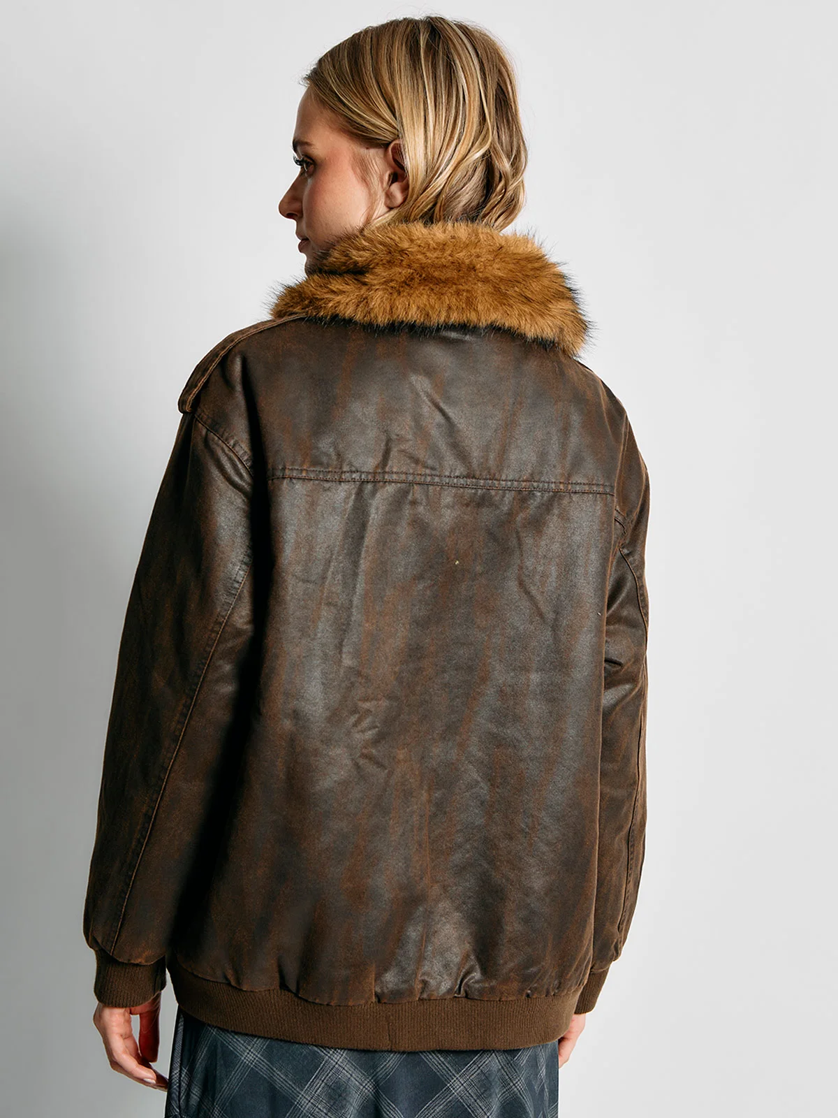 CHAQUETA MUJER INDEX CORTA CUELLO EFECTO PIEL - 2