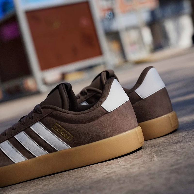 ZAPATILLAS HOMBRE ADIDAS URBANO CAFÉ VL COURT 3.0 CUERO - 11