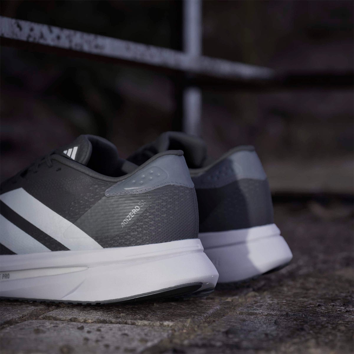 ZAPATILLAS MUJER ADIDAS RUNNING NEGRO ADIZERO SL2 - 11