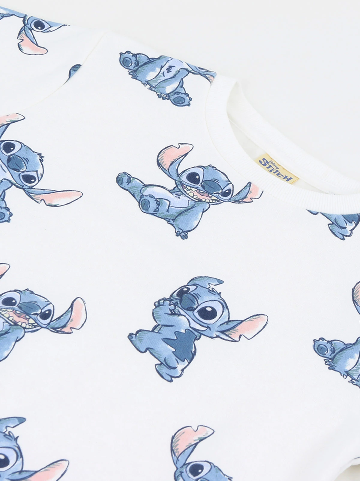 POLERÓN NIÑA DISNEY STITCH CERRADO - 3