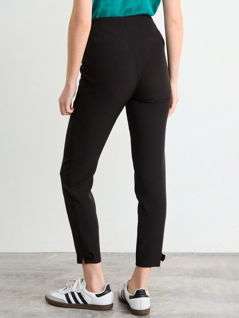 PANTALÓN MUJER IO BÁSICO BOTONES - 4