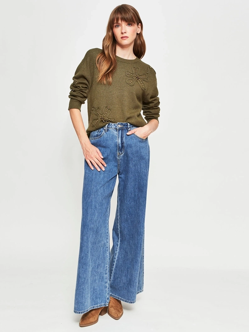 SWEATER MUJER TATIENNE BORDADO FLORES Y TACHAS - 4