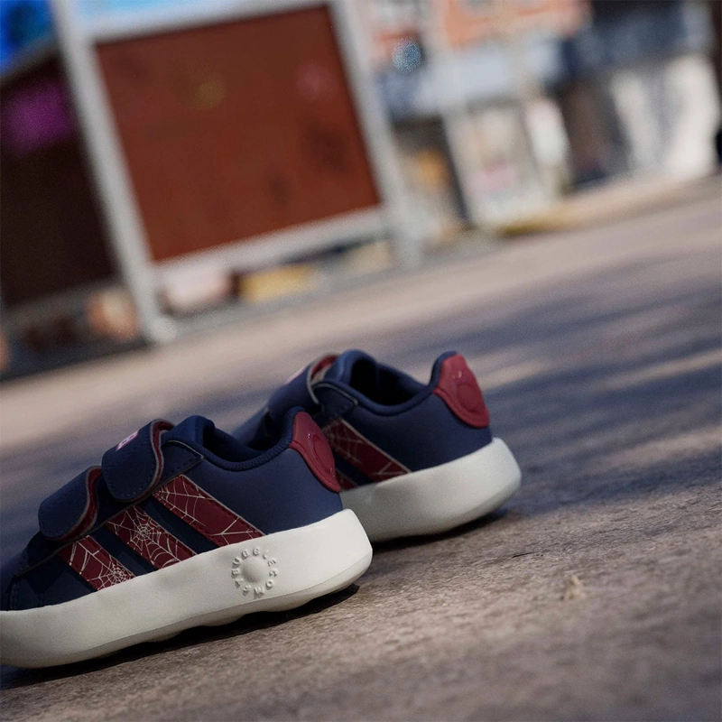 ZAPATILLAS NIÑO ADIDAS CASUALES AZUL GRAND COURT SPIDER-MAN CF I - 13