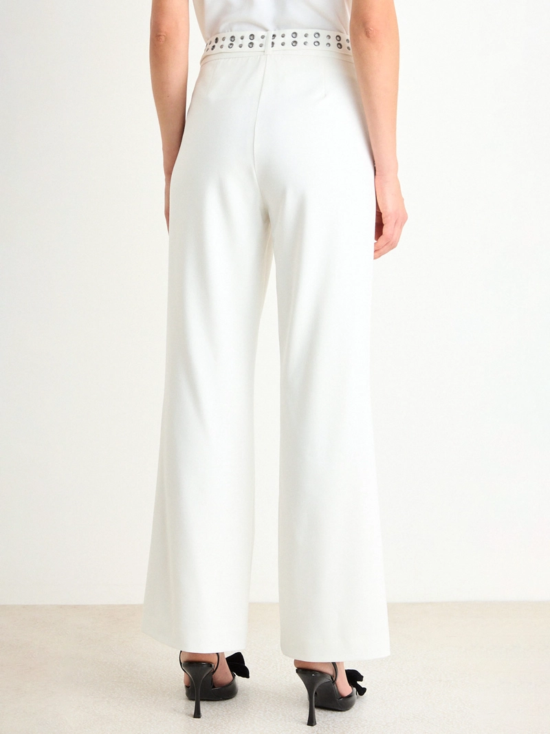 PANTALÓN MUJER ASH FLARE LISO CINTURÓN TACHAS - 4