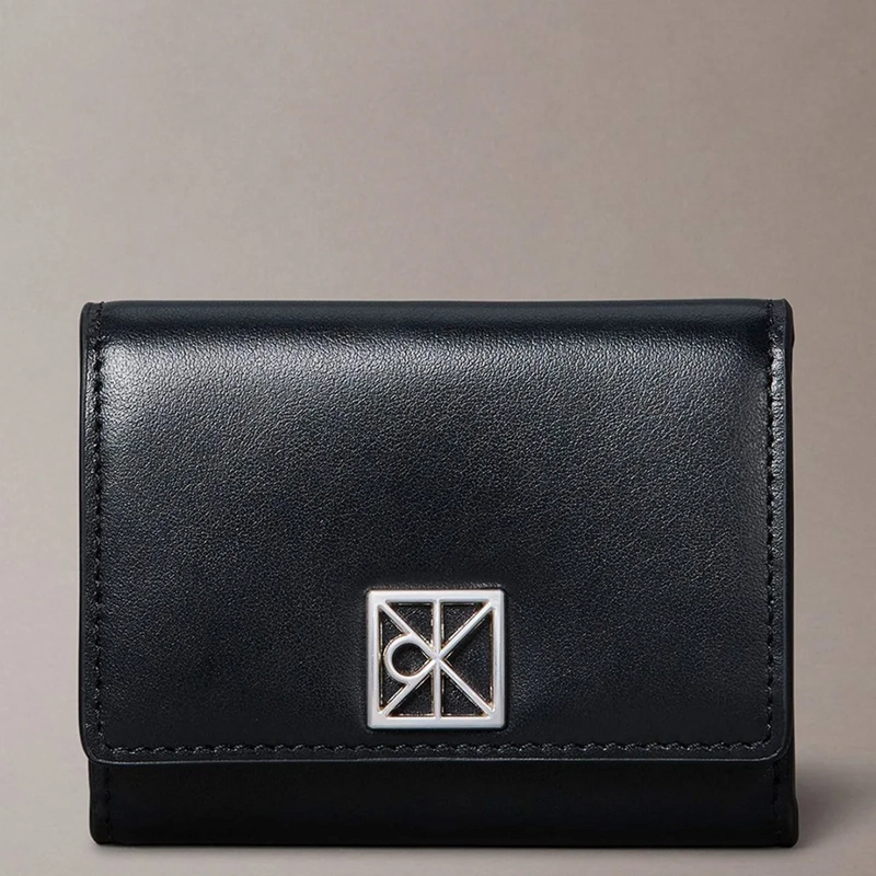 BILLETERA CALVIN KLEIN 4F1082G001 NEGRO CUERO - 1