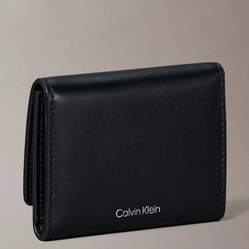 BILLETERA CALVIN KLEIN 4F1082G001 NEGRO CUERO - 2