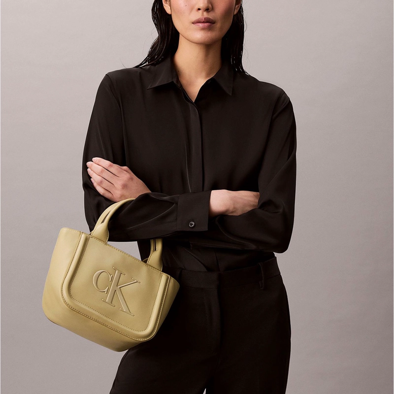 CARTERA CALVIN KLEIN 4F3219G230 AMARILLO - 2