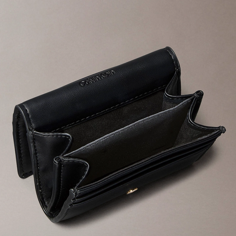 BILLETERA CALVIN KLEIN 4F1047G001 NEGRO - 3