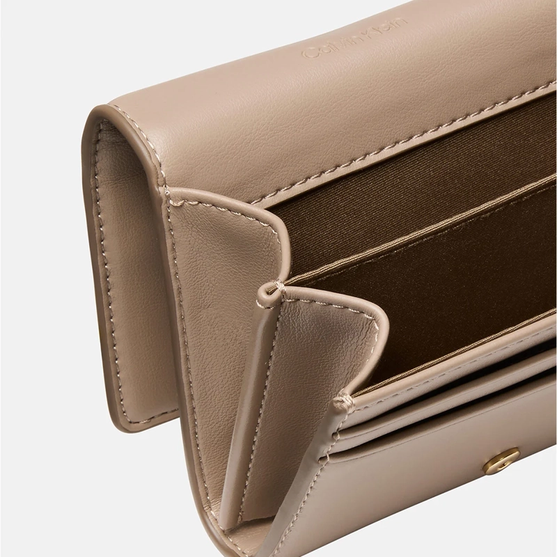 BILLETERA CALVIN KLEIN 4F1047G200 CAFÉ - 2
