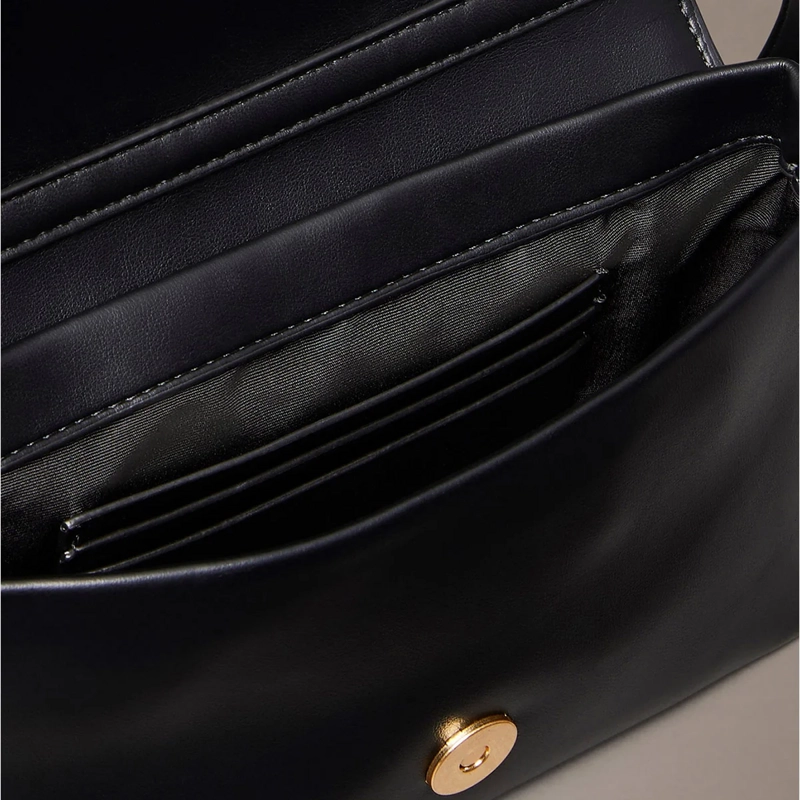 CARTERA CALVIN KLEIN 4F1027G001 NEGRO - 5