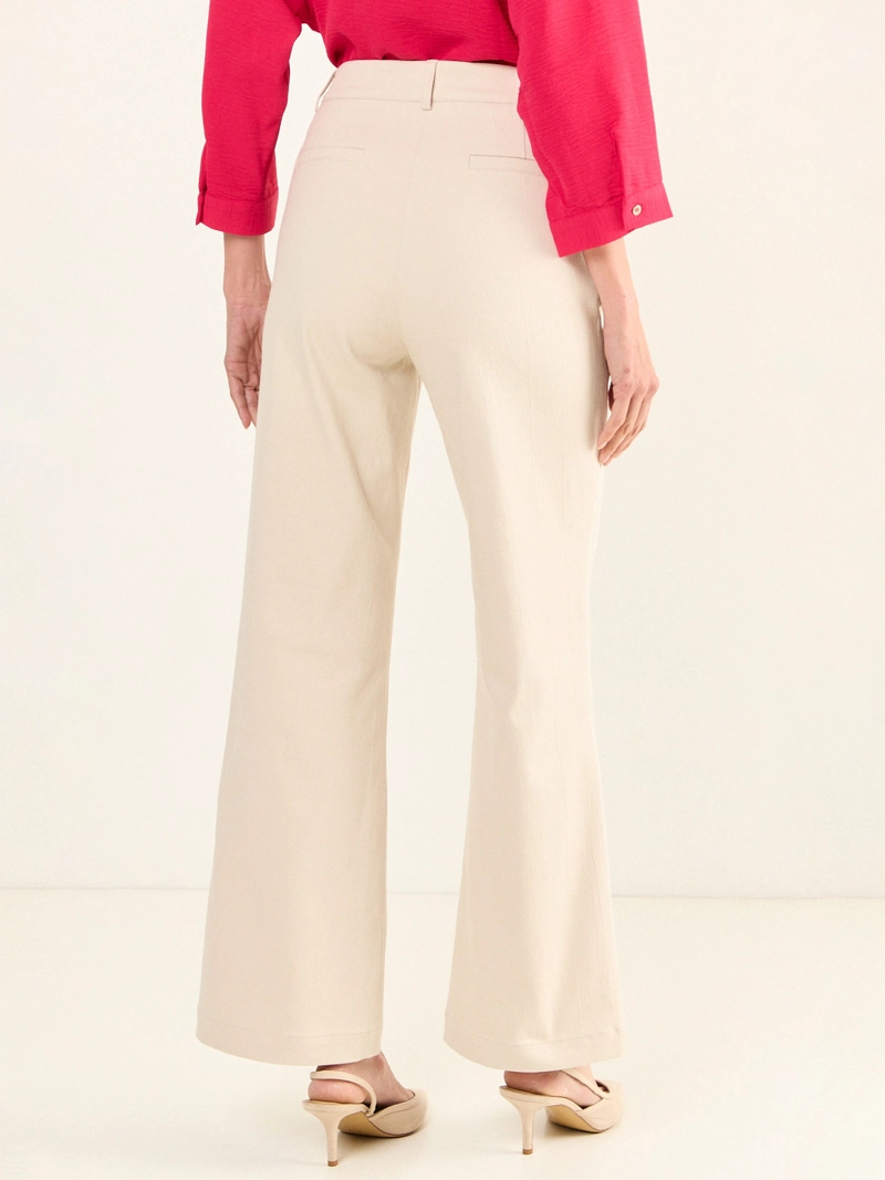 PANTALÓN MUJER MA GRIFFE ALGODÓN FLARE GABARDINA TEXTURADA - 4