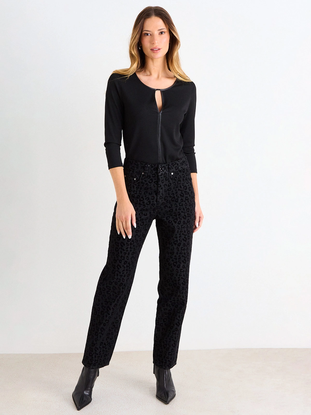 POLERA MUJER ASH CUELLO REDONDO CUT OUT RIB - 1