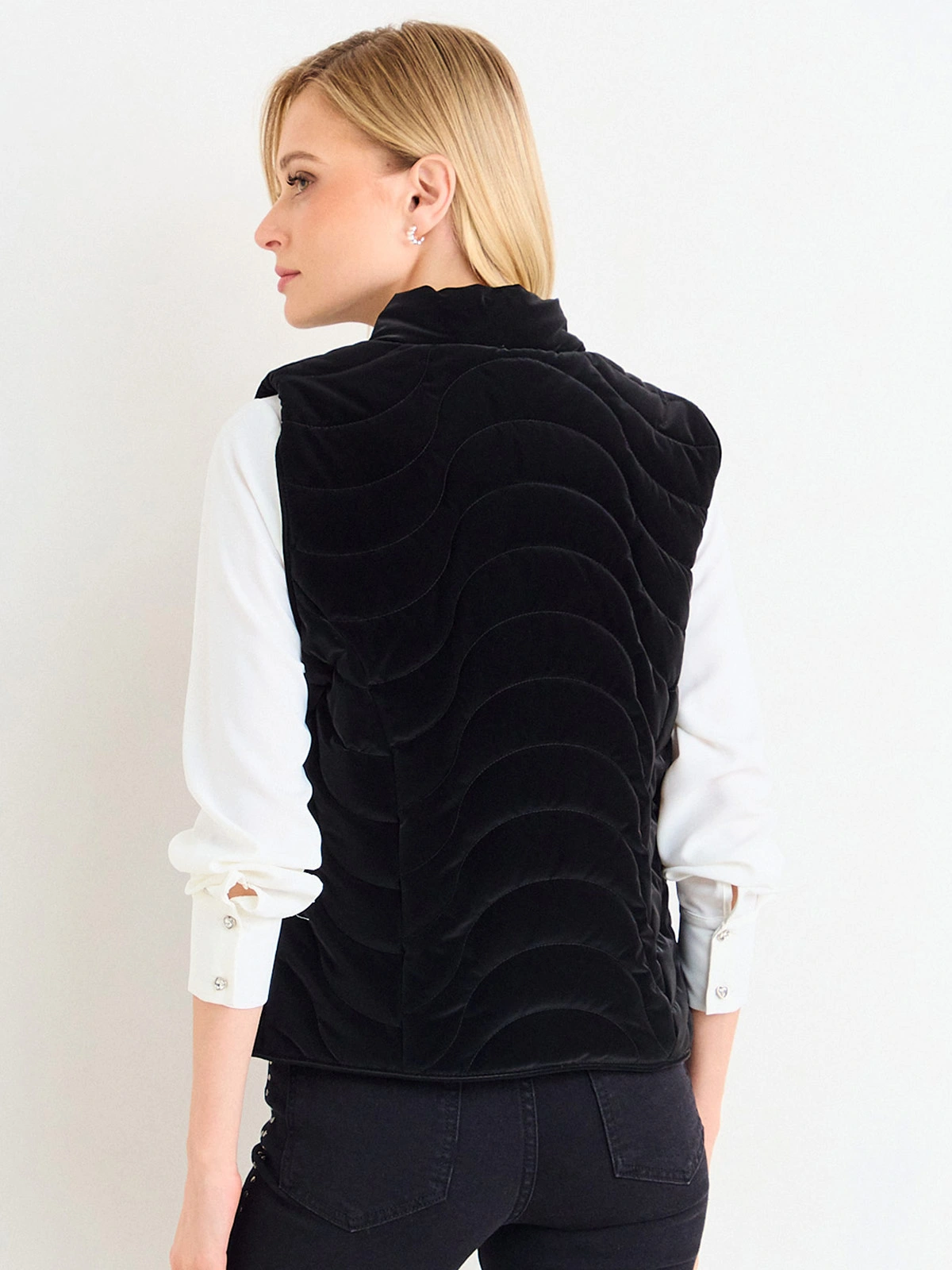 PARKA MUJER ASH SIN MANGAS LISA DISEÑO QUILT - 4