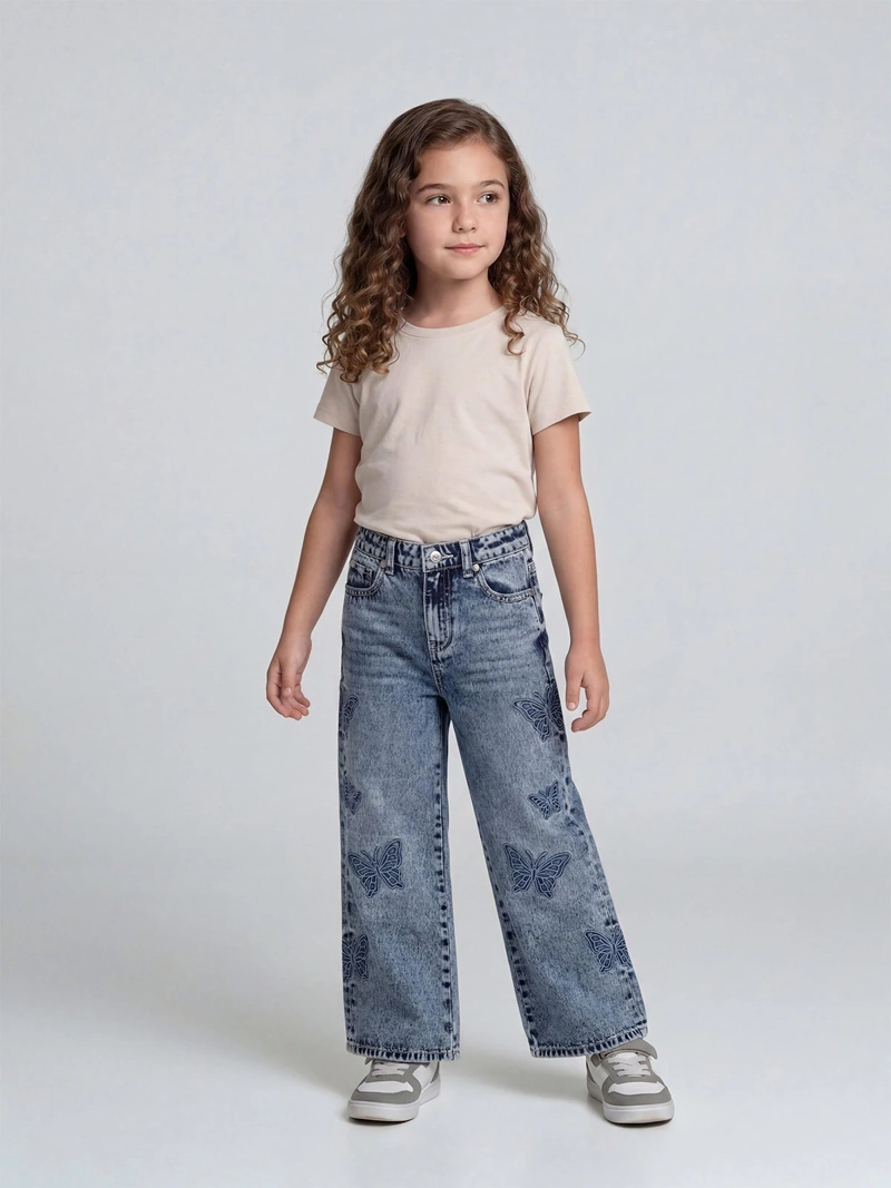 JEANS NIÑA HARVEST WIDE FIT BORDADO MARIPOSAS - 1